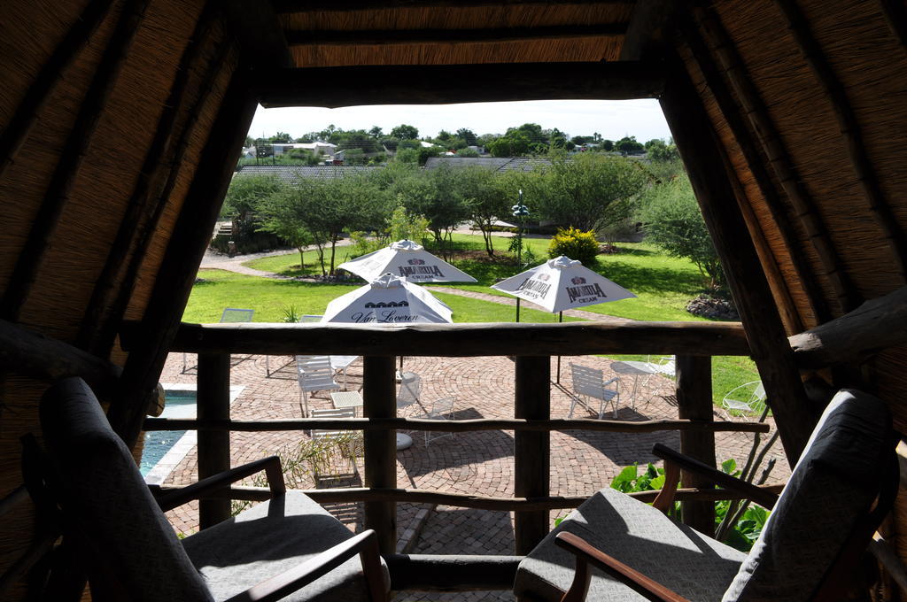 Etotongwe Lodge Outjo Bagian luar foto