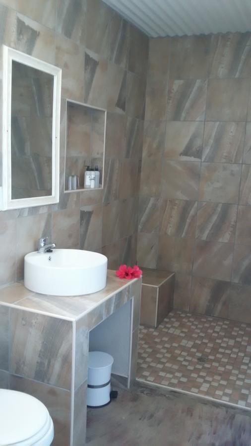 Etotongwe Lodge Outjo Bagian luar foto