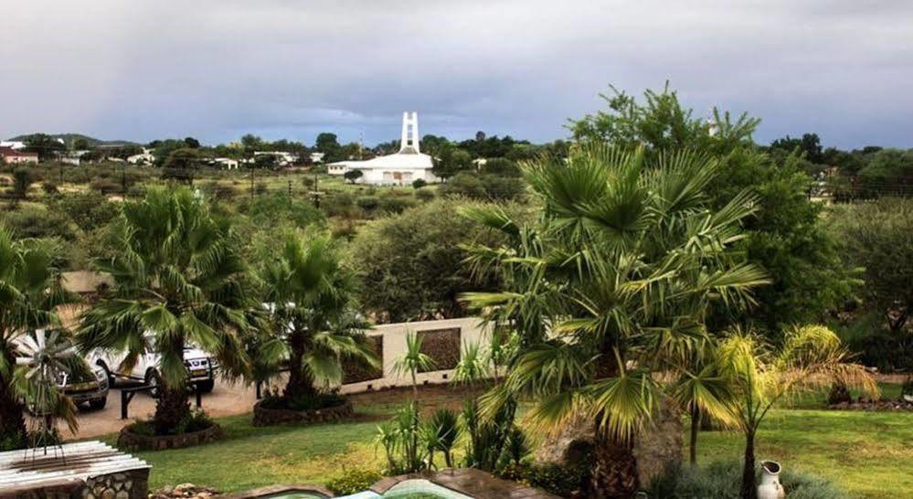Etotongwe Lodge Outjo Bagian luar foto