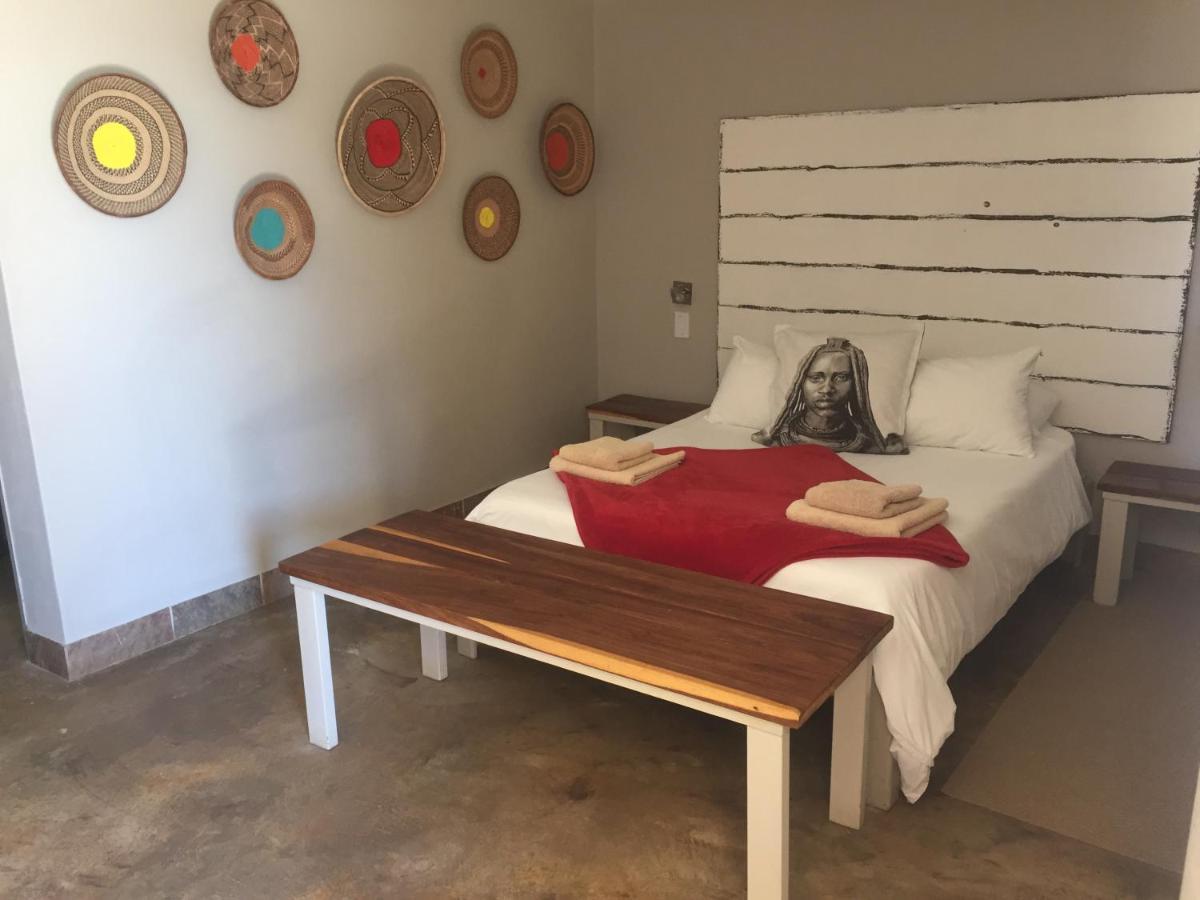 Etotongwe Lodge Outjo Bagian luar foto
